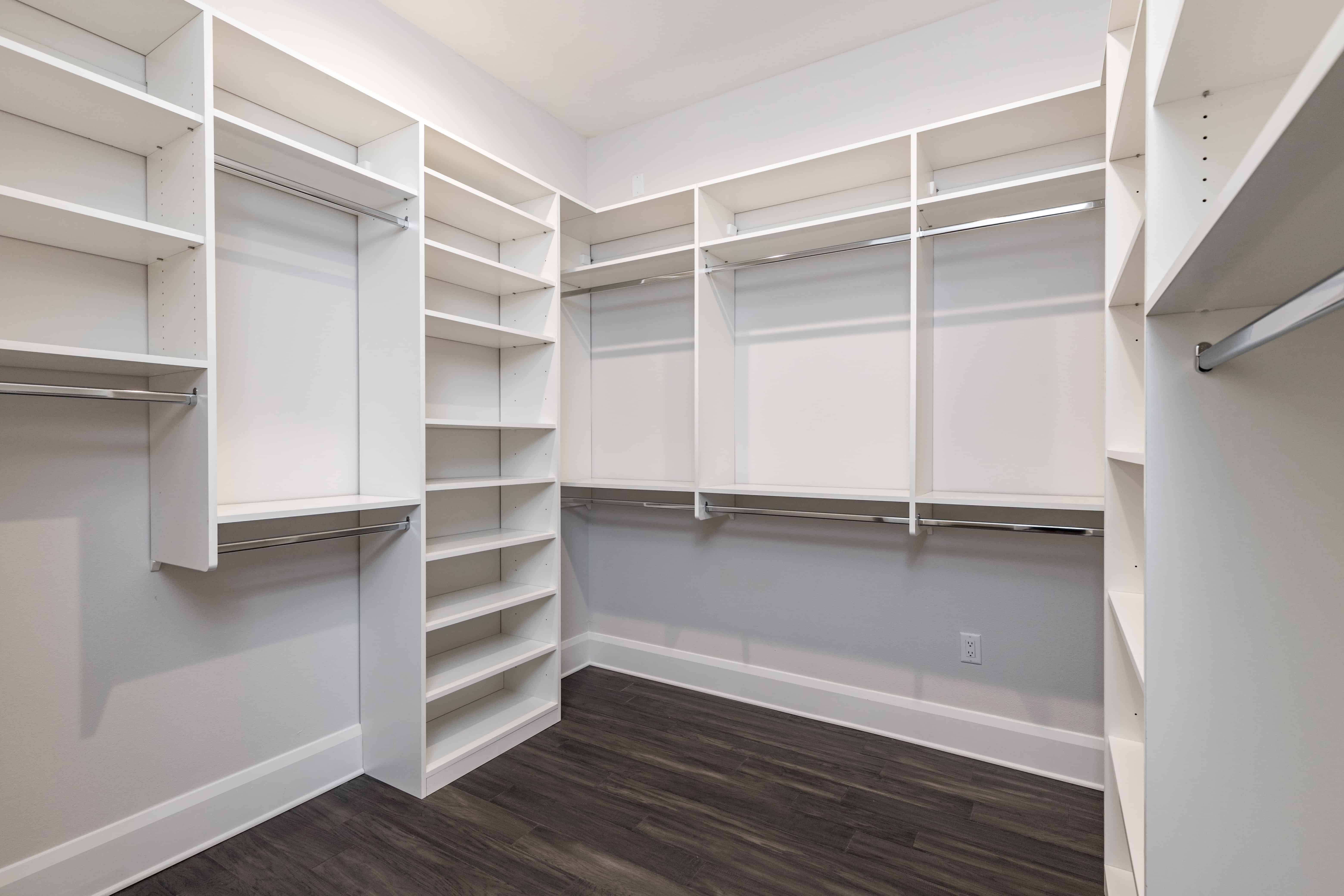 Palma Ceia West Contemporary - Master Closet